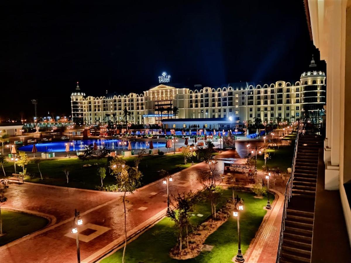 Tolip El Forsan Hotel Ismá'ílíja Exteriér fotografie The resort at night