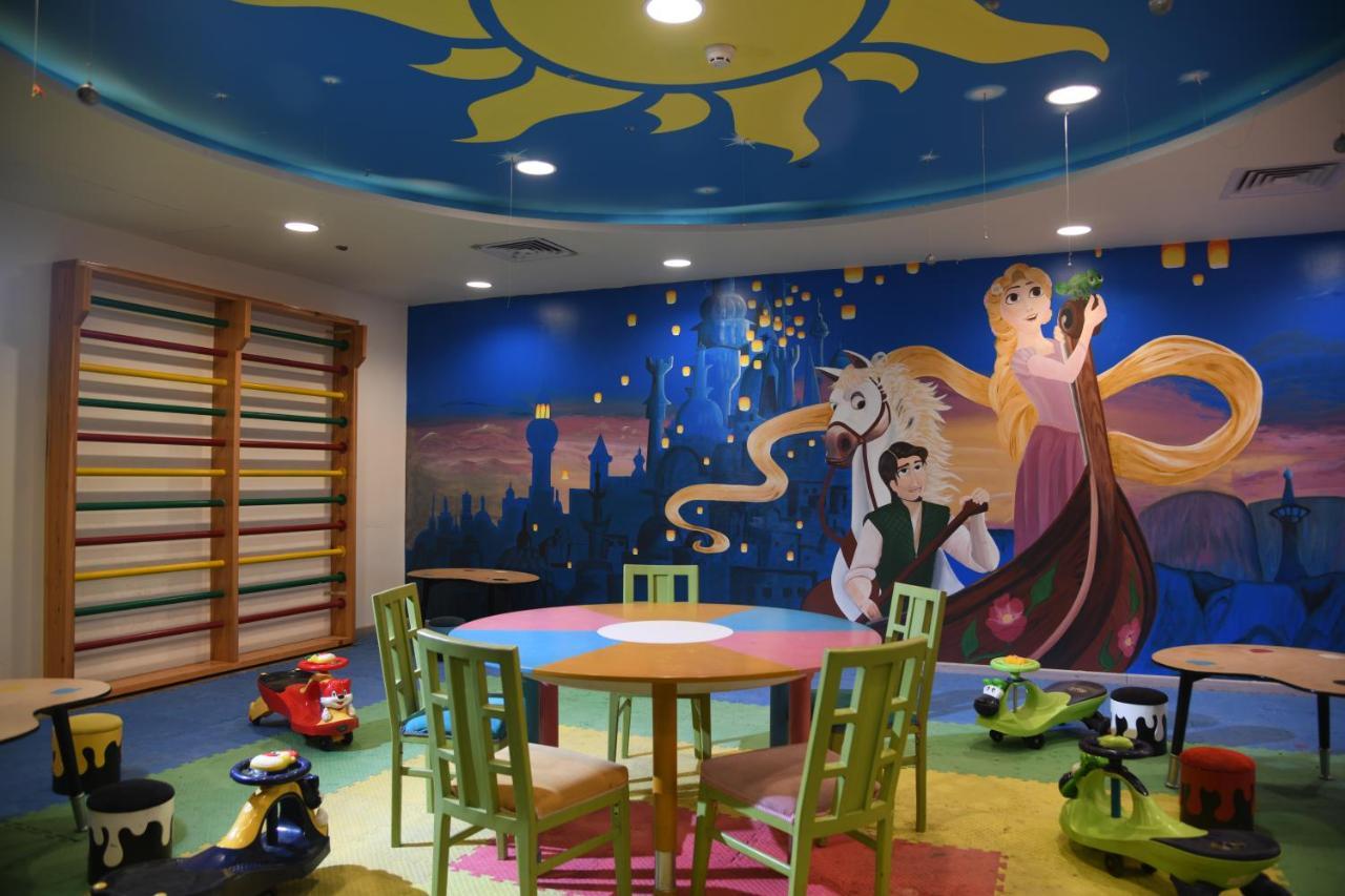 Tolip El Forsan Hotel Ismá'ílíja Exteriér fotografie The Tangled-themed playroom at the Children's Hospital of Philadelphia