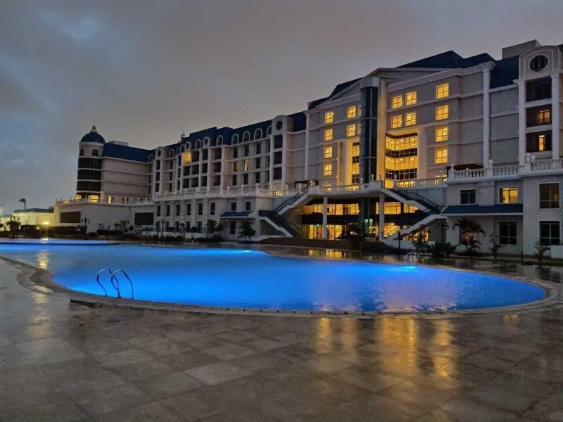 Tolip El Forsan Hotel Ismá'ílíja Exteriér fotografie The pool at the hotel
