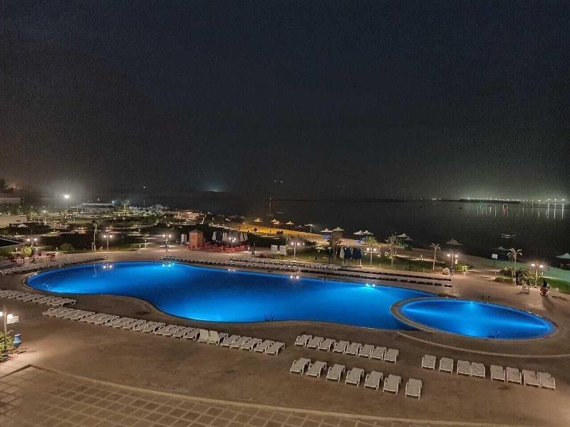 Tolip El Forsan Hotel Ismá'ílíja Exteriér fotografie The Dead Sea at night